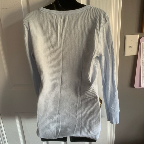 2/20$ 🛍 Gap thermal long sleeve Large - Picture 2 of 6